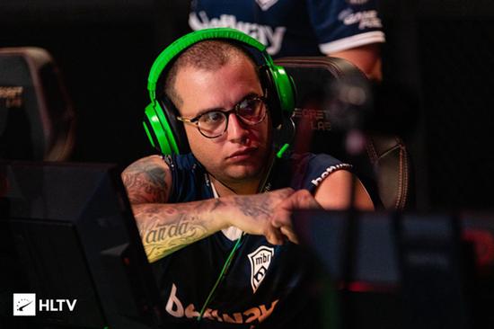 LPL选手薪资揭露 青训队收入令人心疼